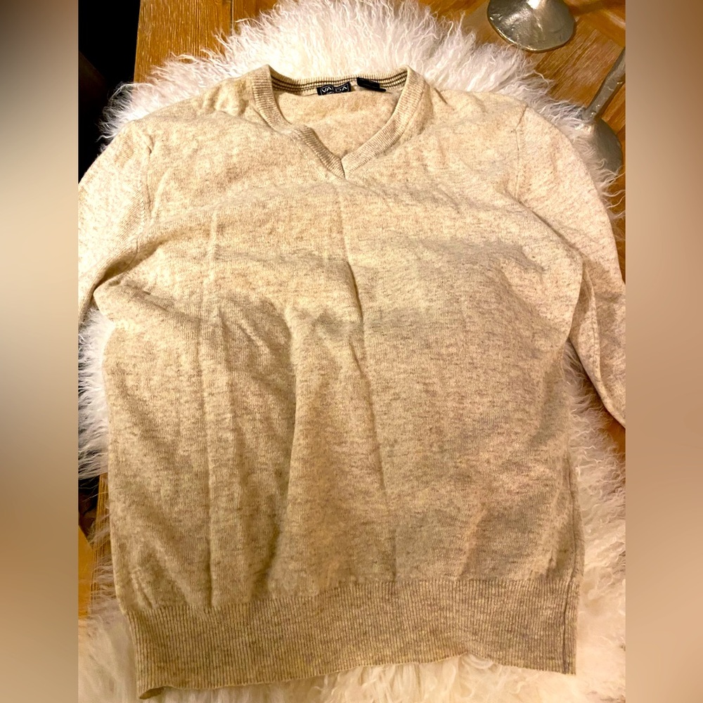 EUC Valda vintage wool crewneck pullover sweater in men’s Size Medium!!